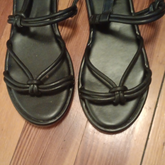 A New Day Black Sandals - Picture 4 of 6